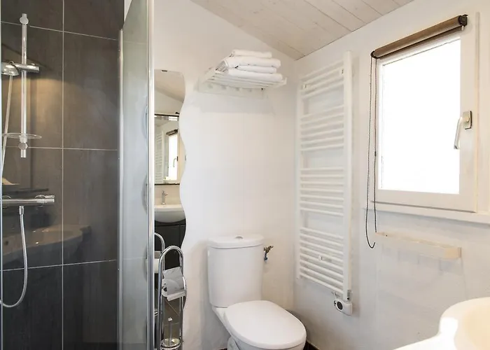 Les Yeux Bleus Bed & Breakfast 3*