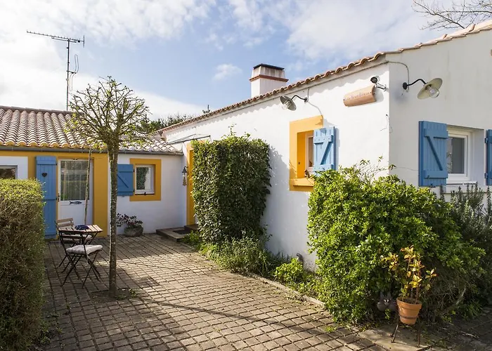 Les Yeux Bleus Bed & Breakfast 3*