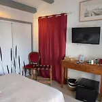 Les Yeux Bleus Bed and Breakfast 3*