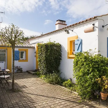 Les Yeux Bleus Bed & Breakfast 3*