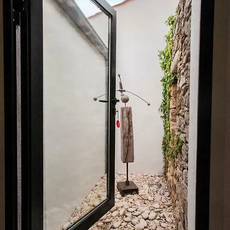 Les Yeux Bleus Bed and breakfast 3*