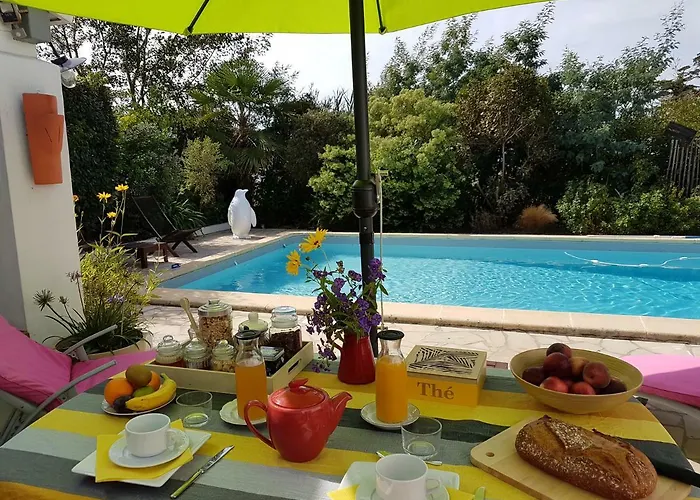 B&B Les Yeux Bleus 누아르무티에 앙 릴